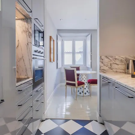 Stylish 1bdr In Bairro Alto By Lovelystay Lisbona
