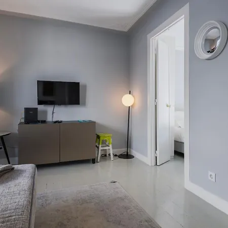 Stylish 1bdr In Bairro Alto By Lovelystay Appartamento
